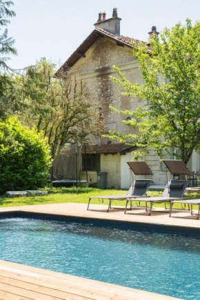 L'ancienne gare d'Issigeac,piscine,grand terrain,4 personnes